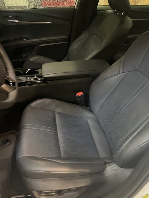 Used 2025 Toyota Camry XSE w/ Premium Plus Package image 11