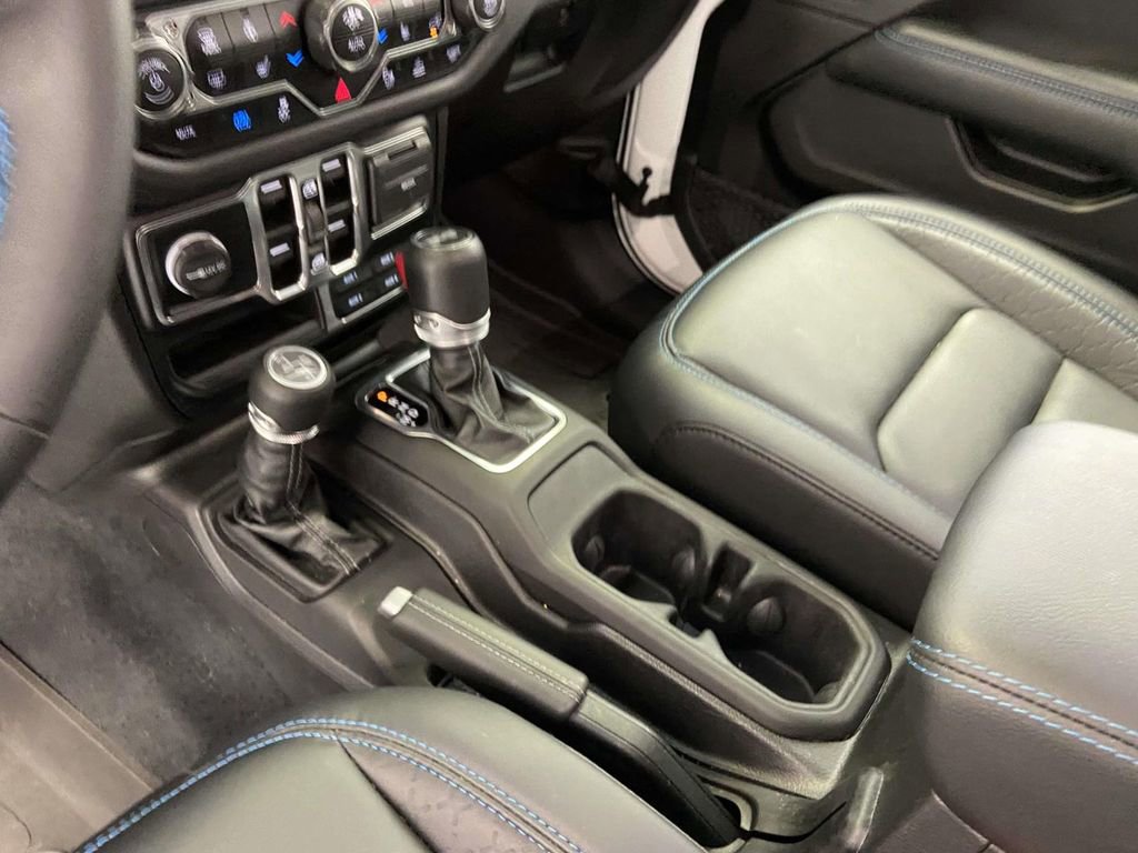Used 2024 Jeep Wrangler High Altitude AWD/4WD image 24
