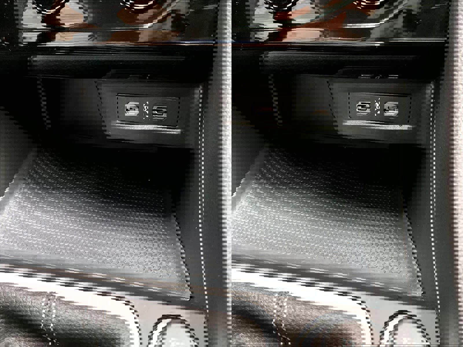 Used 2024 Volkswagen Jetta SE FWD image 35