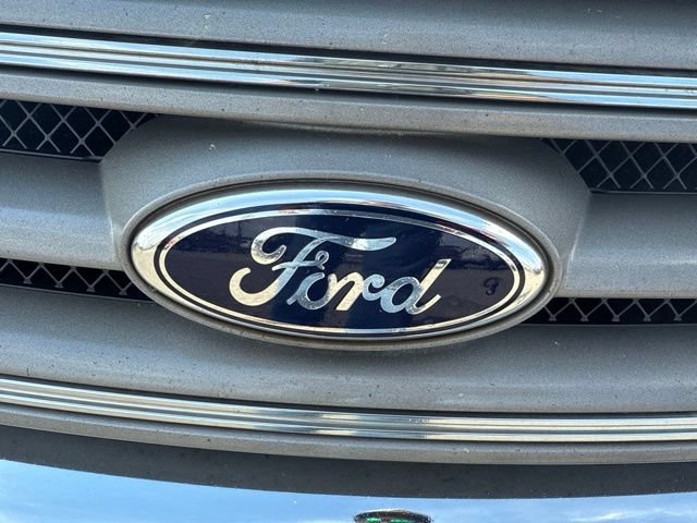 Used 2014 Ford Taurus SEL w/ Equipment Group 201A FWD image 19