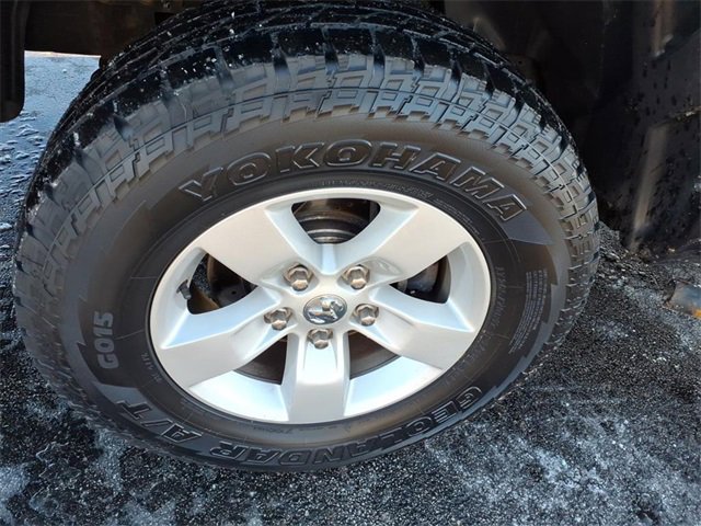 Used 2017 RAM 1500 Classic SLT image 9