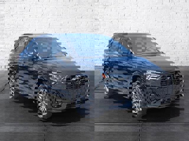 New 2025 Audi Q3 2.0T Premium