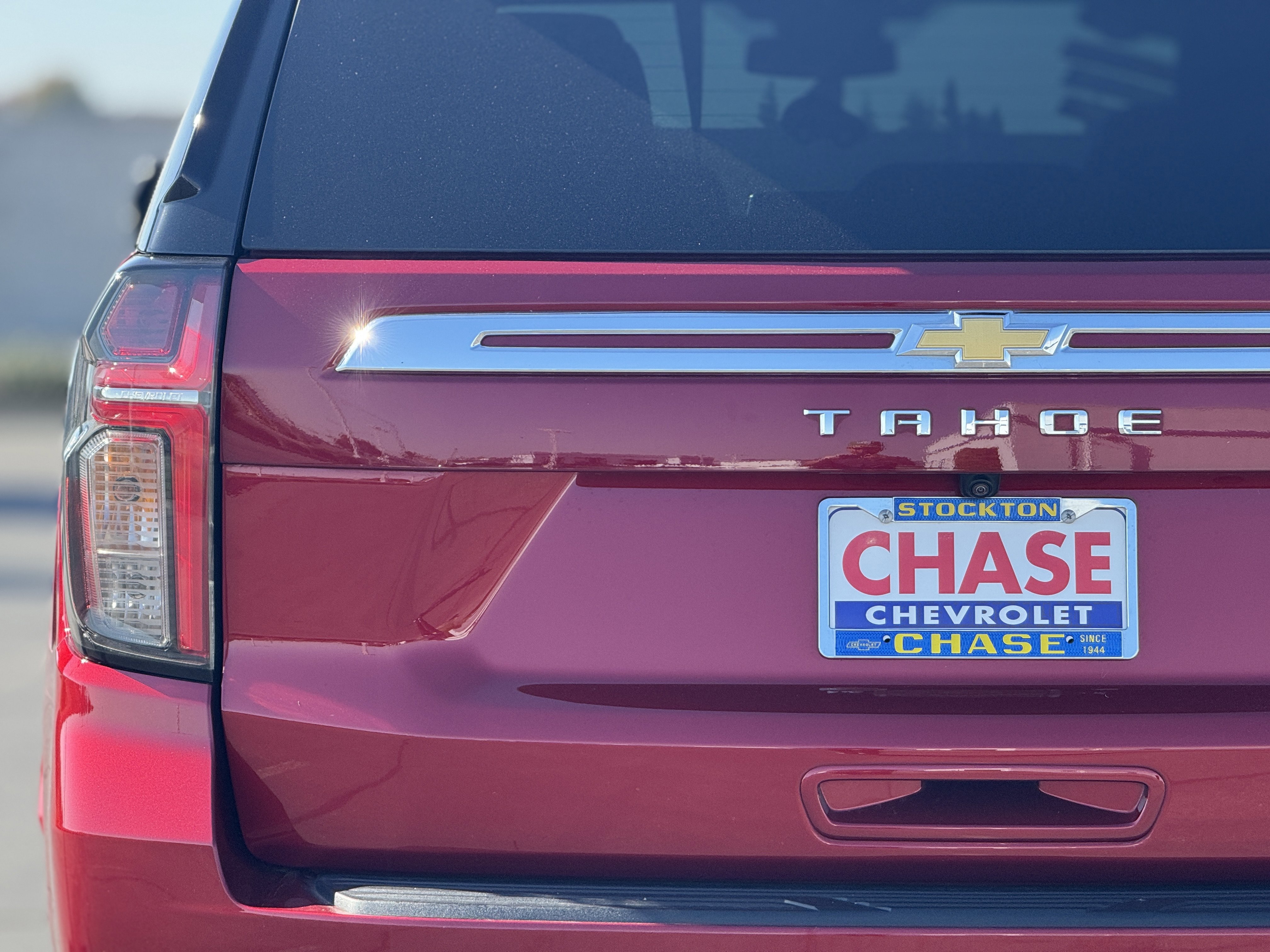 Used 2024 Chevrolet Tahoe LT w/ Luxury Package image 7