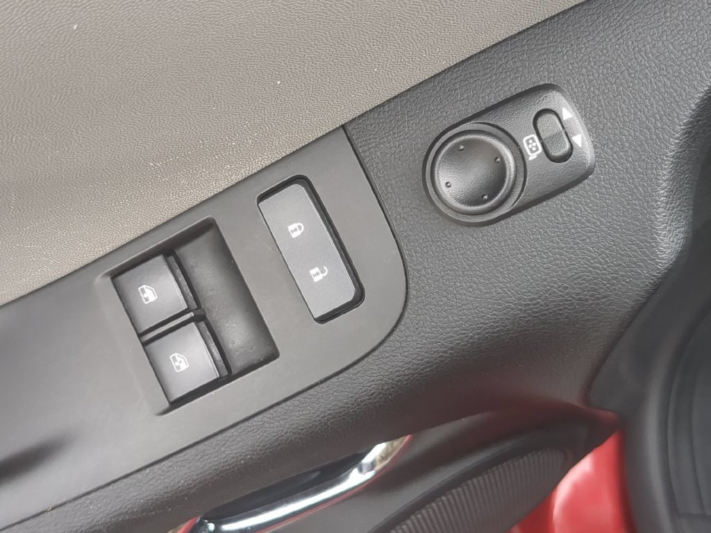 Used 2014 Chevrolet Camaro LS RWD image 14