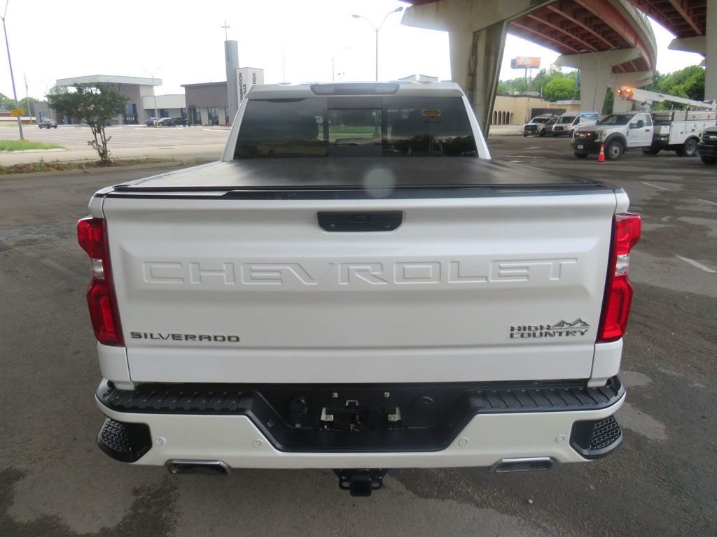 Used 2019 Chevrolet Silverado 1500 High Country w/ Z71 Off-Road Package image 4