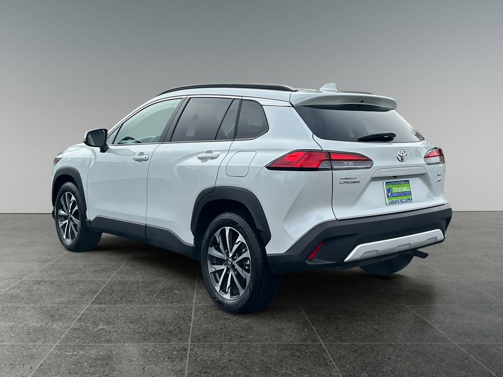 Used 2024 Toyota Corolla Cross XLE w/ Convenience Package AWD/4WD image 5