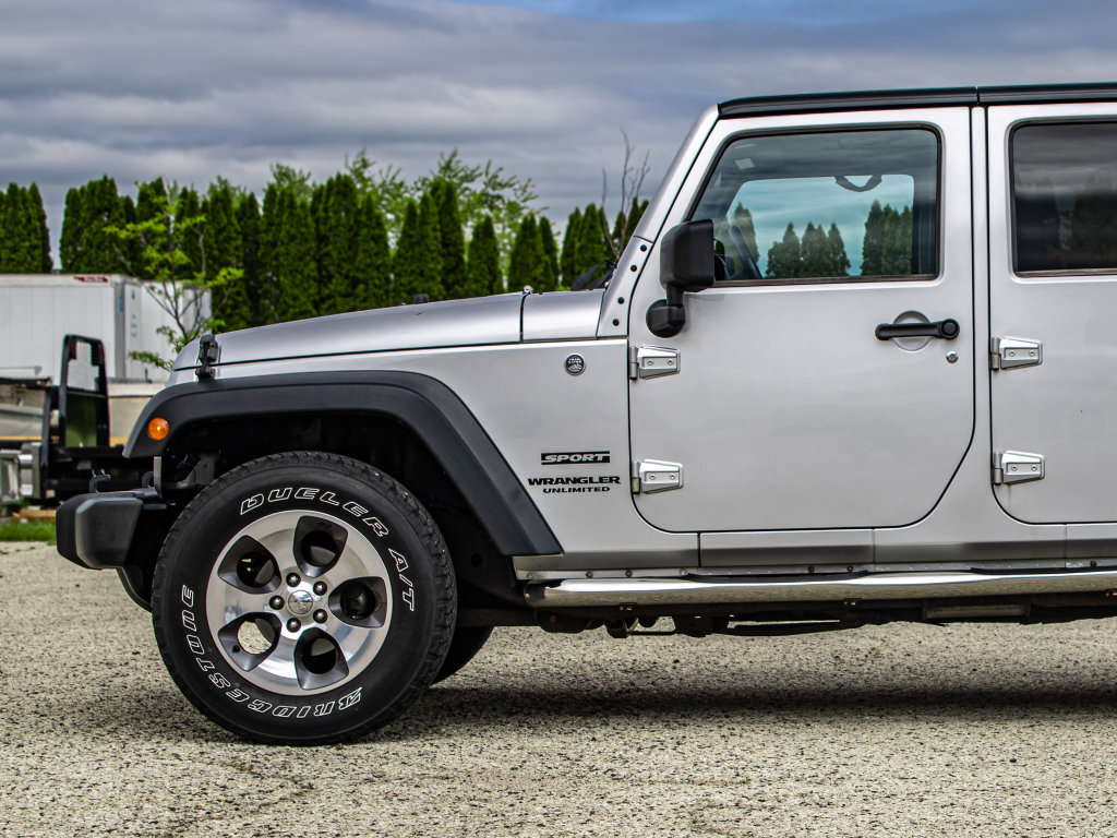 Used 2012 Jeep Wrangler Unlimited Sport AWD/4WD image 35