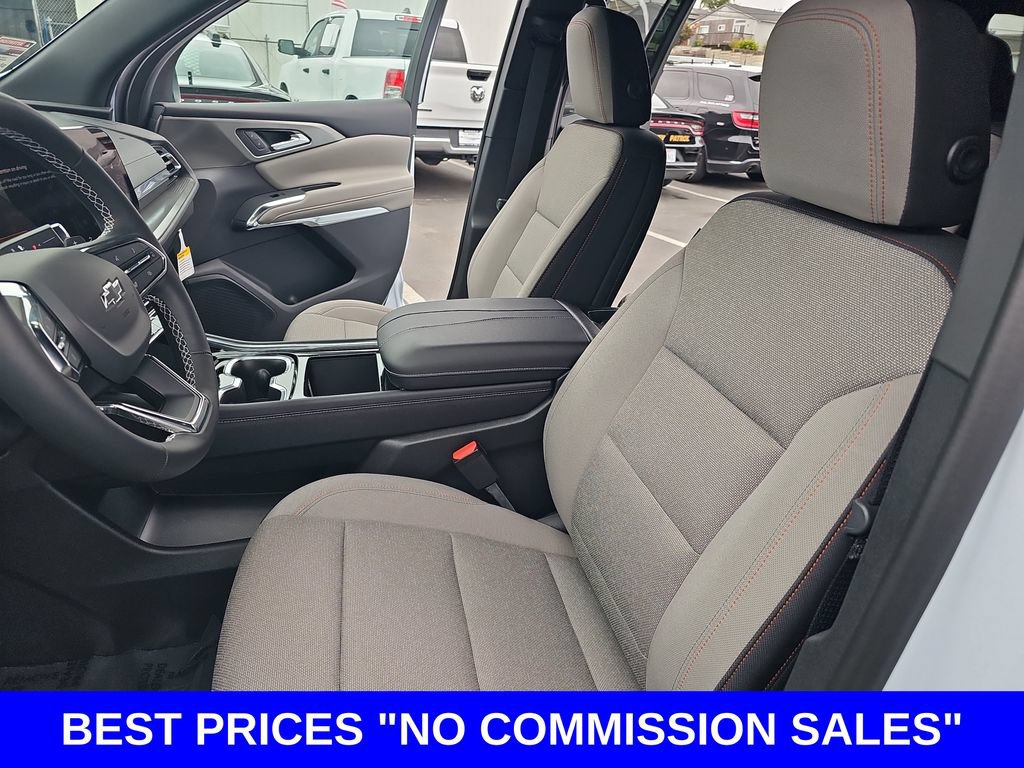 New 2026 Chevrolet Traverse LT w/ Midnight/Sport Edition FWD image 16