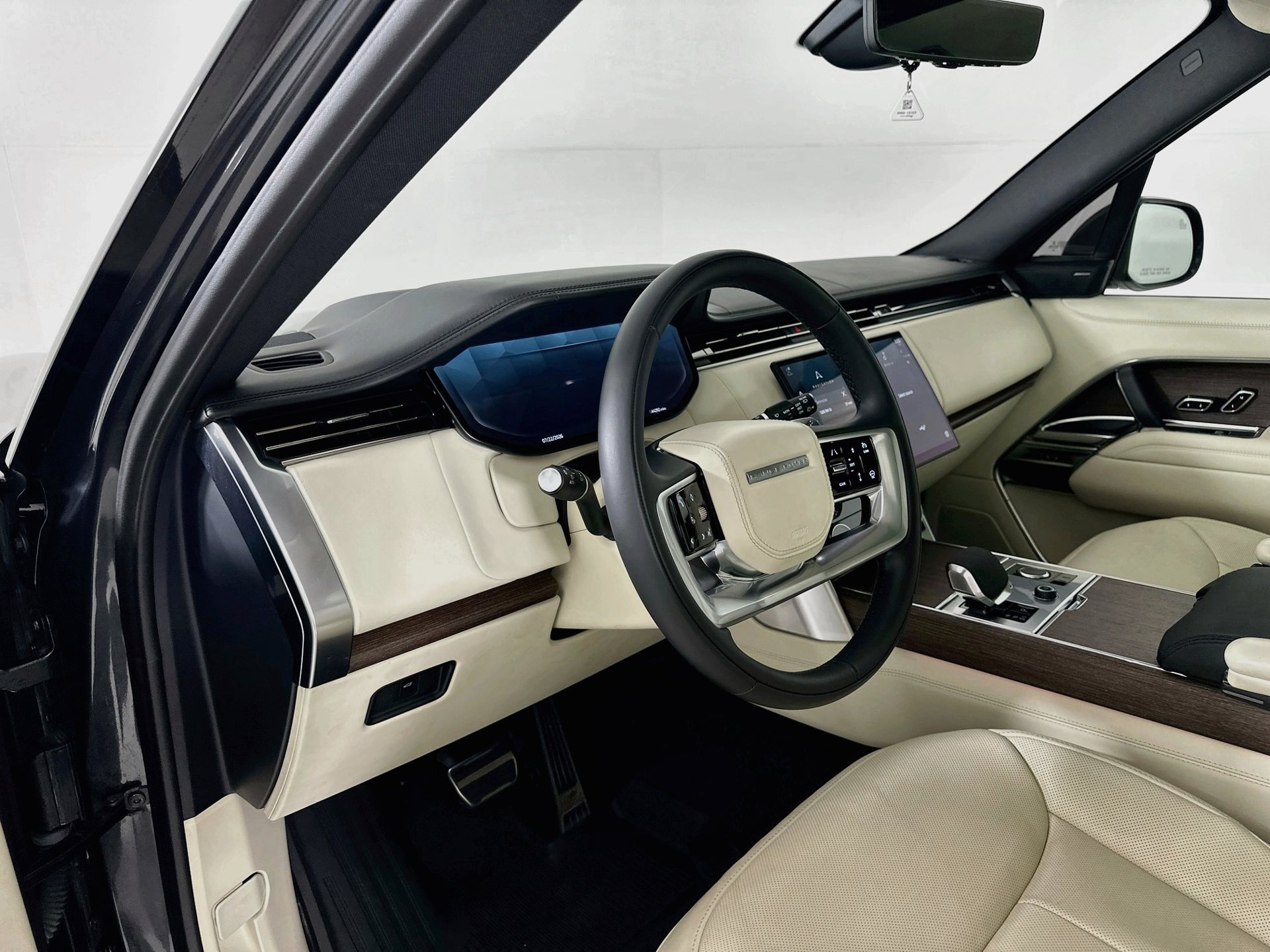 Used 2023 Land Rover Range Rover SE AWD/4WD image 10