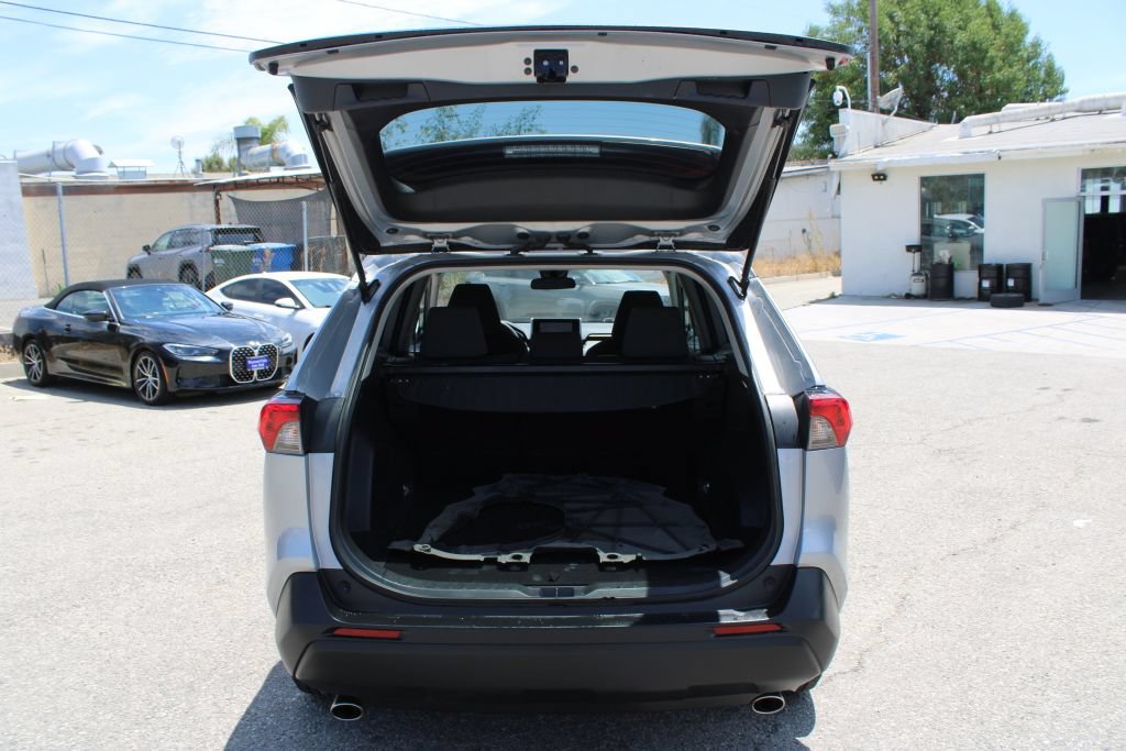Used 2024 Toyota RAV4 XLE AWD/4WD image 10