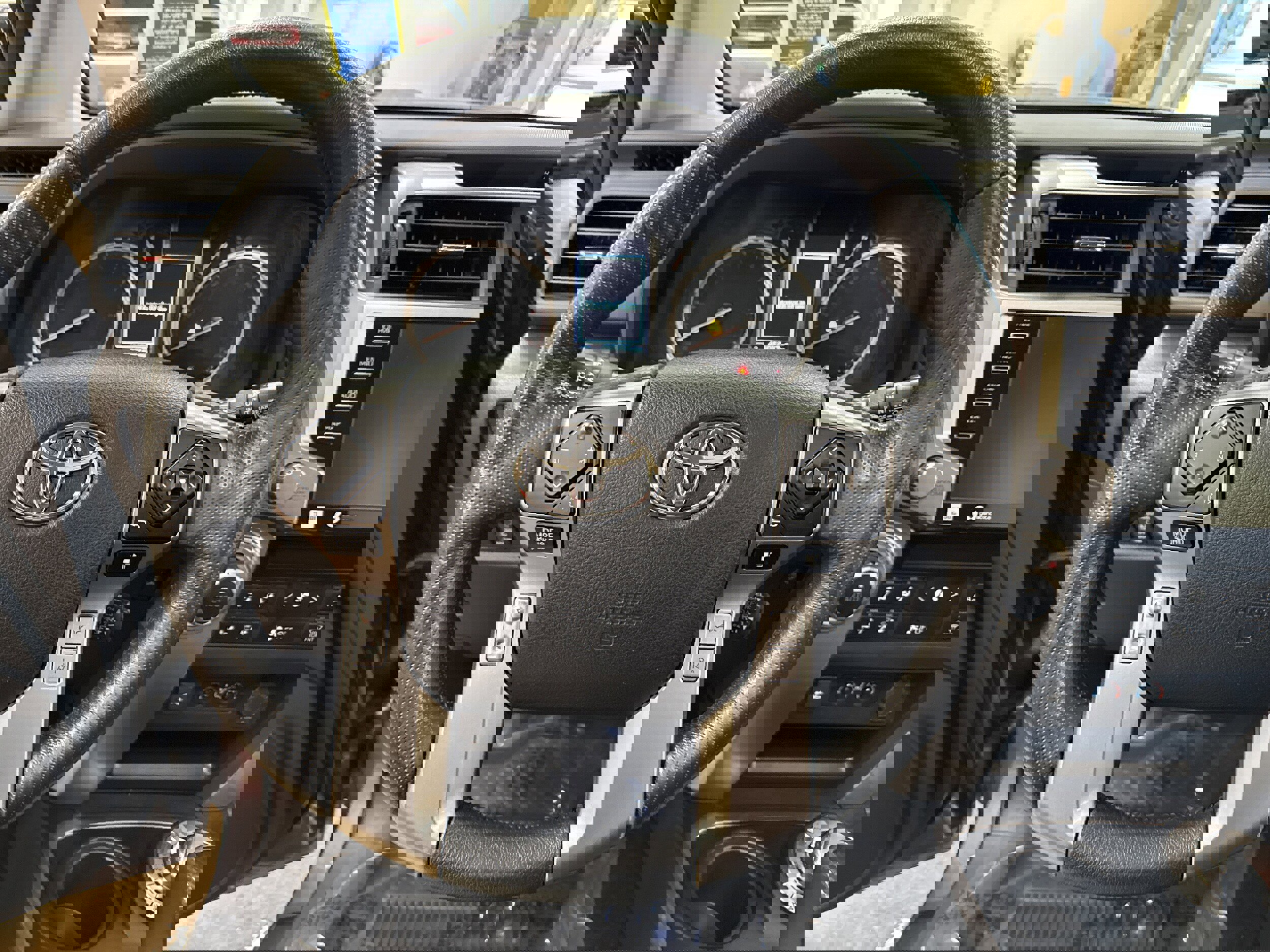 Used 2023 Toyota 4Runner Limited image 31