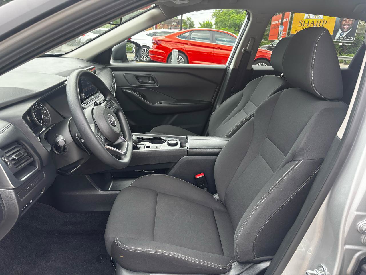Used 2024 Nissan Rogue S AWD/4WD image 13