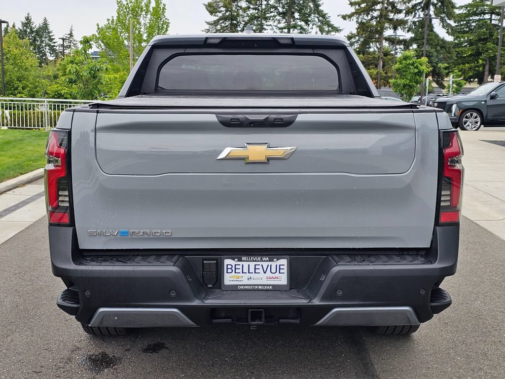 Used 2026 Chevrolet Silverado EV LT AWD/4WD image 4