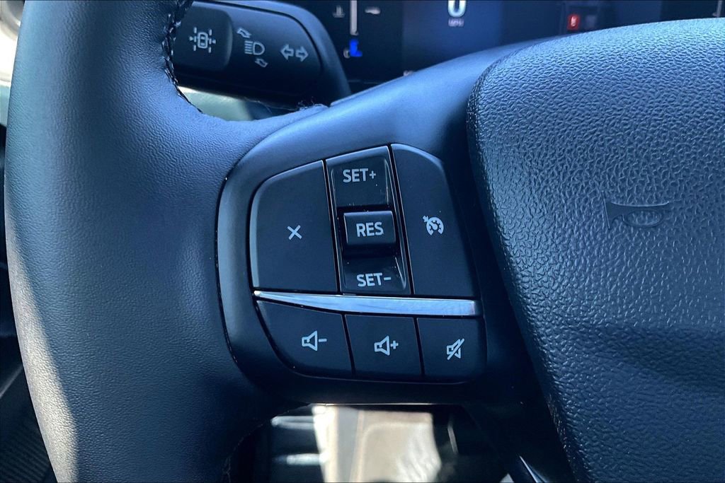 Used 2025 Ford Maverick XLT w/ XLT Luxury Package image 13