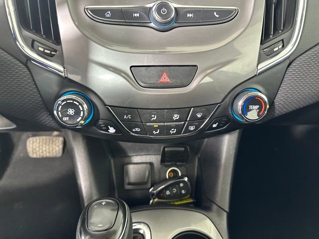 Used 2018 Chevrolet Cruze LT w/ Convenience Package image 23