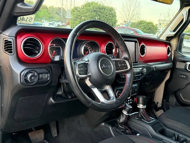 Used 2022 Jeep Wrangler Unlimited Rubicon w/ Cold Weather Group AWD/4WD image 16