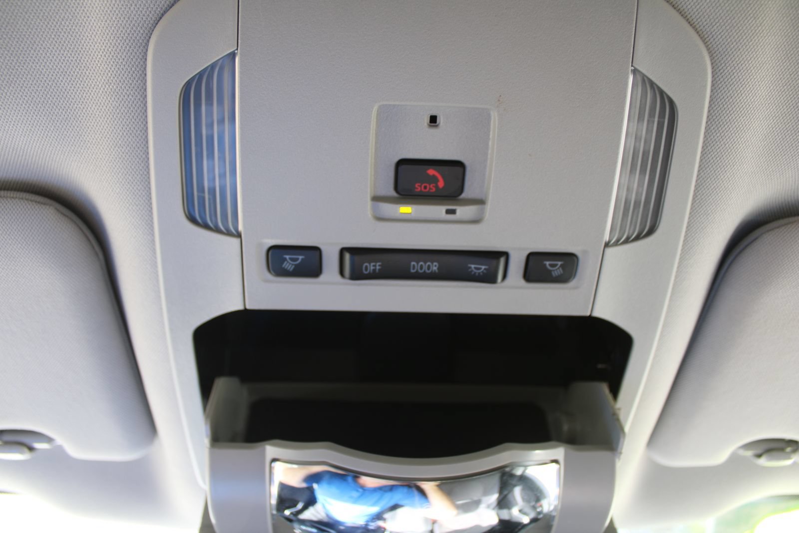 Used 2024 Toyota Highlander LE FWD image 53