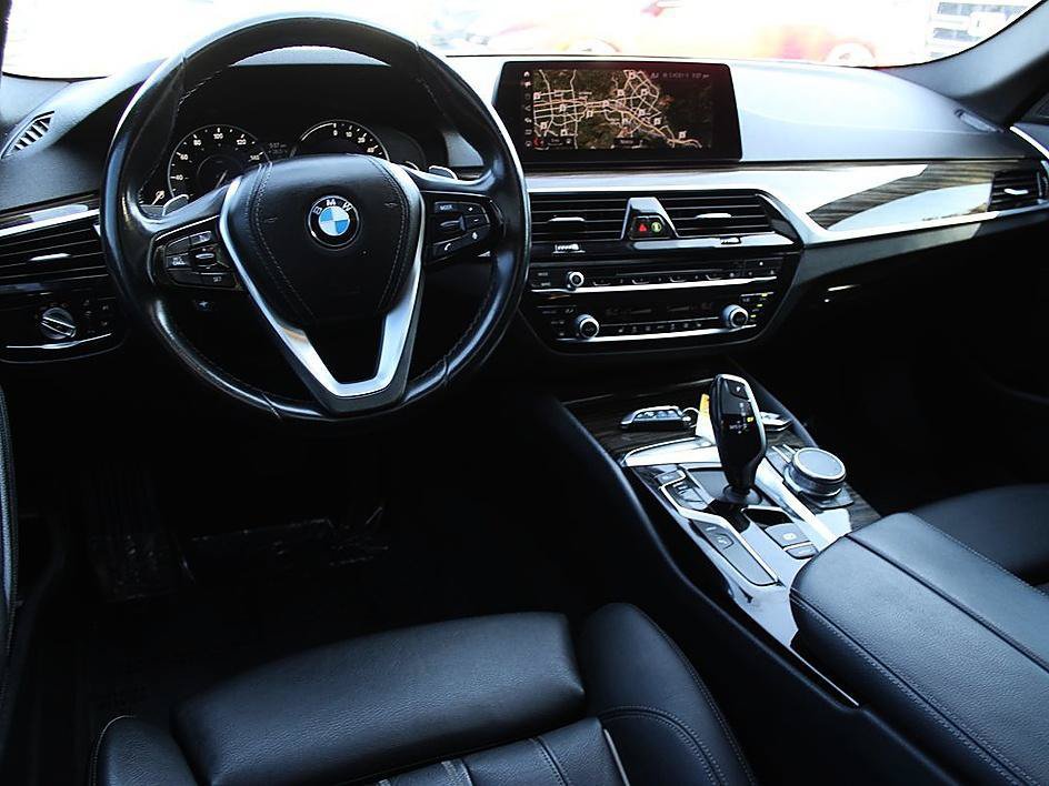 Used 2019 BMW 530e w/ Convenience Package RWD image 10