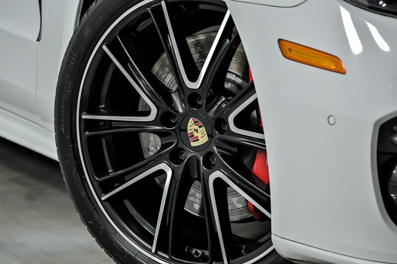 Used 2020 Porsche Panamera GTS AWD/4WD image 3
