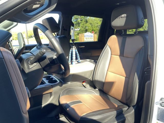 Used 2022 Chevrolet Silverado 2500 High Country w/ Technology Package image 11