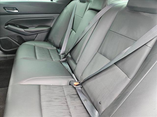 Used 2022 Nissan Altima 2.5 SL FWD image 13