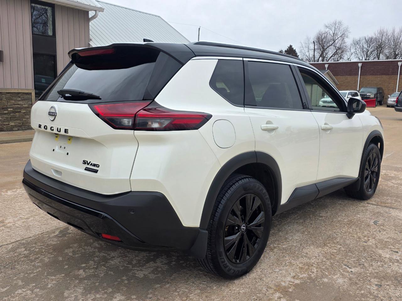 Used 2023 Nissan Rogue SV w/ SV Premium B Package image 21