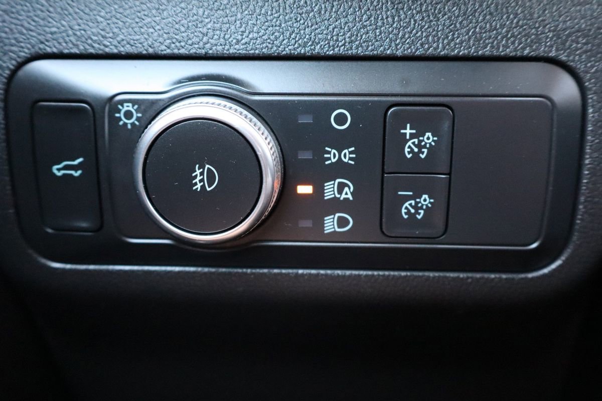Used 2022 Ford Escape SEL image 28