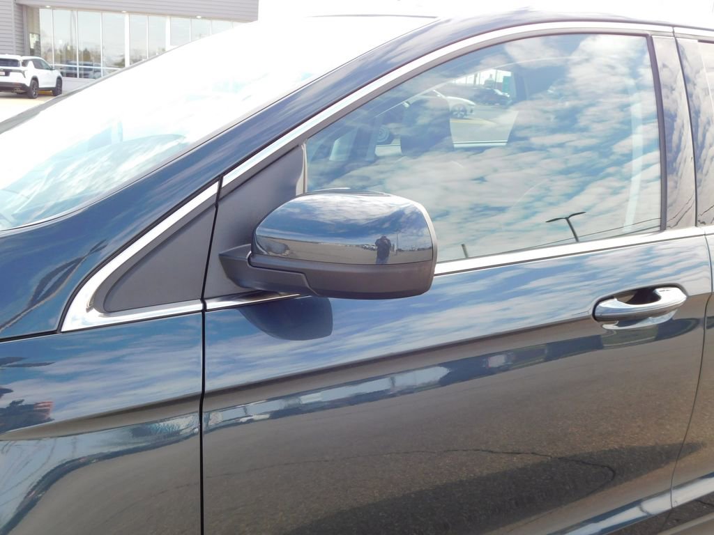 Used 2024 Ford Edge SEL w/ Convenience Package image 11