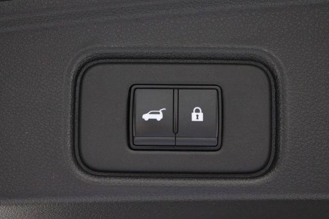 Certified 2024 Nissan Pathfinder SL w/ Cargo Package FWD image 19