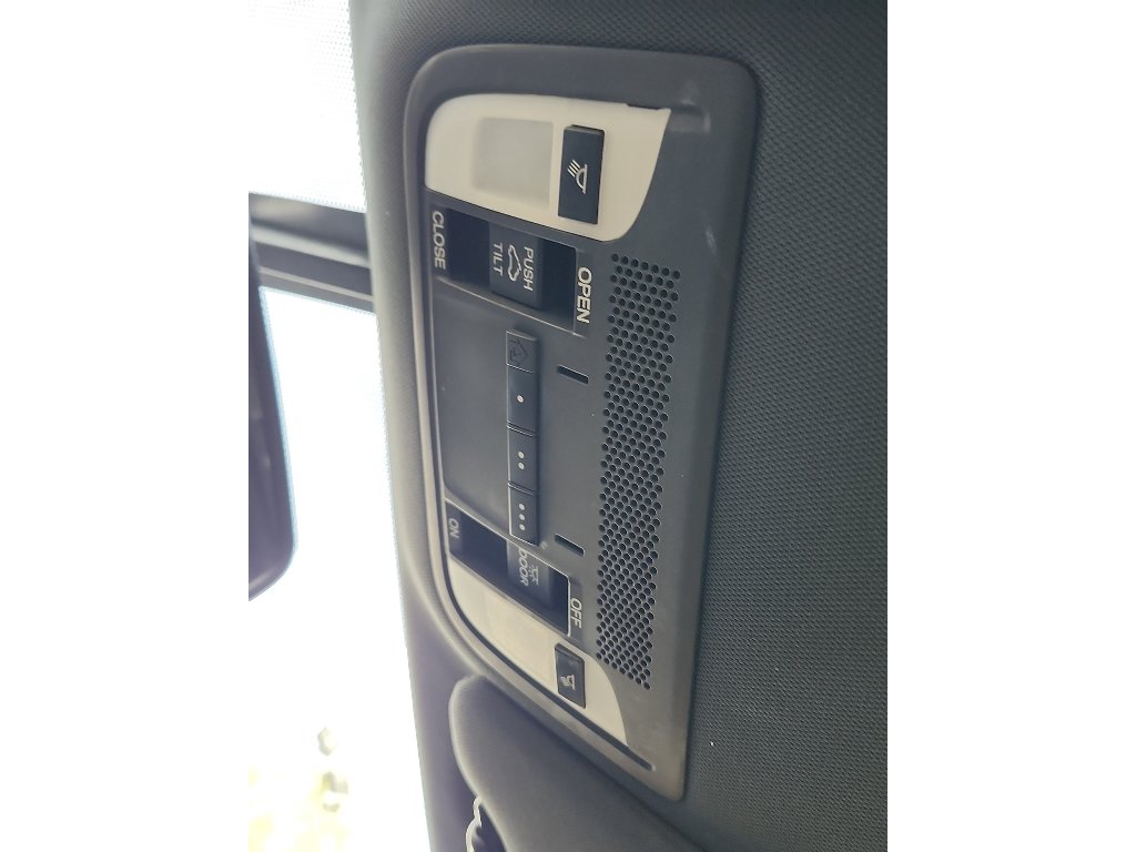 Used 2017 Acura ILX w/ Premium & A-SPEC Package image 28