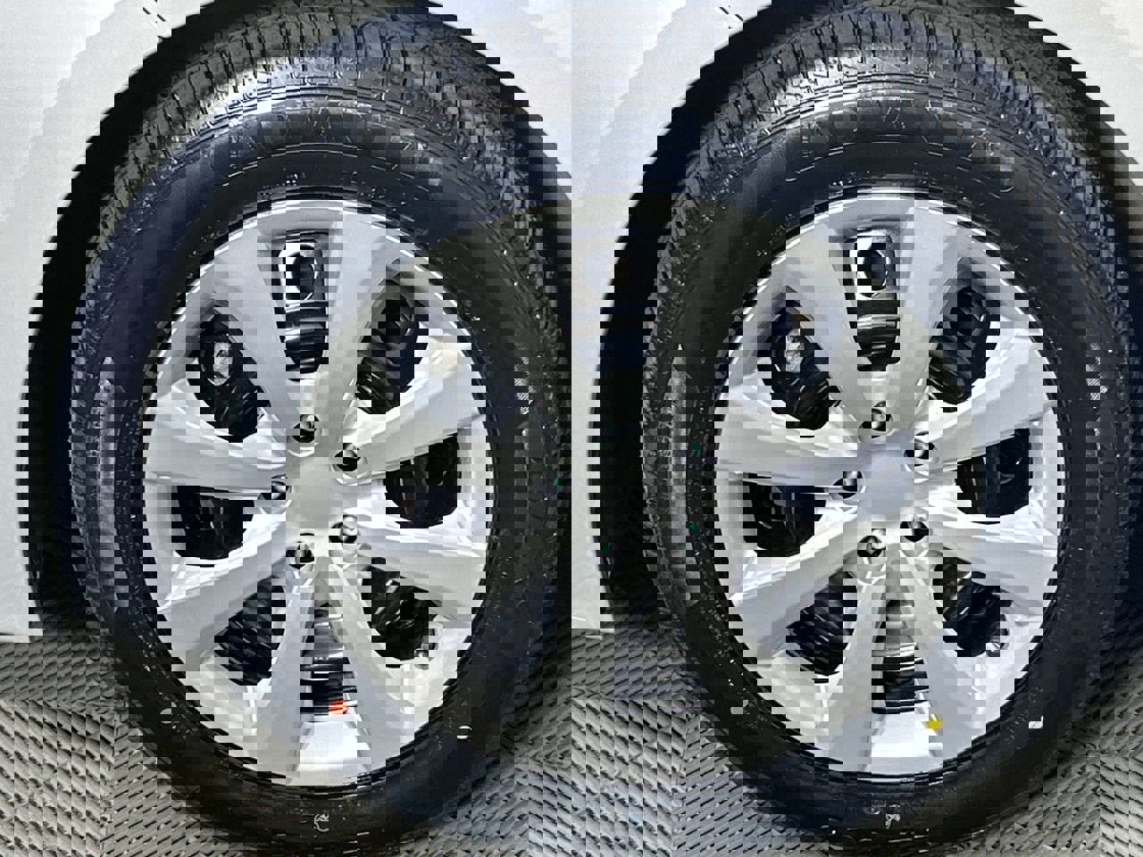 Used 2024 Toyota Corolla LE image 9