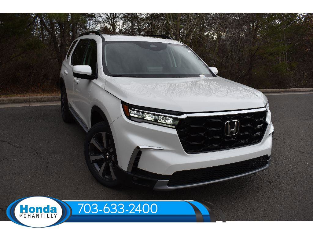 New 2025 Honda Pilot Touring image 1