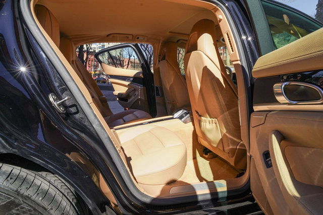 Used 2012 Porsche Panamera image 58