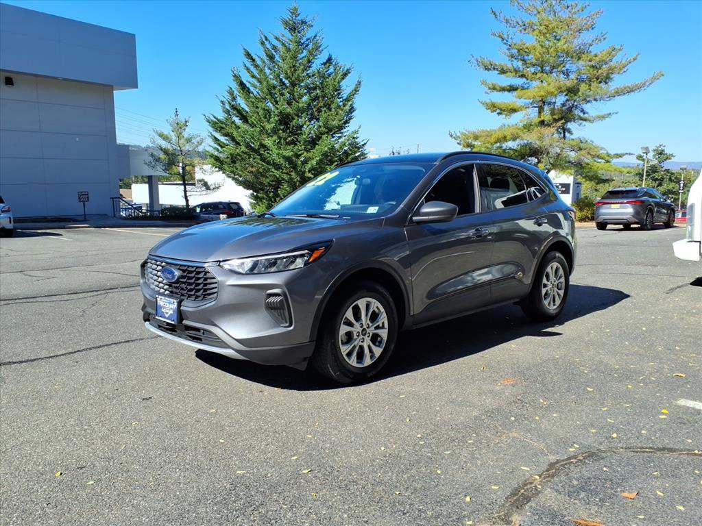Used 2023 Ford Escape Active w/ Tech Pack #1 image 3