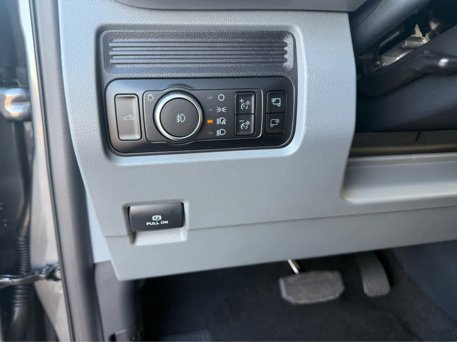 New 2026 Ford F350 XLT w/ Tremor Off-Road Package image 15