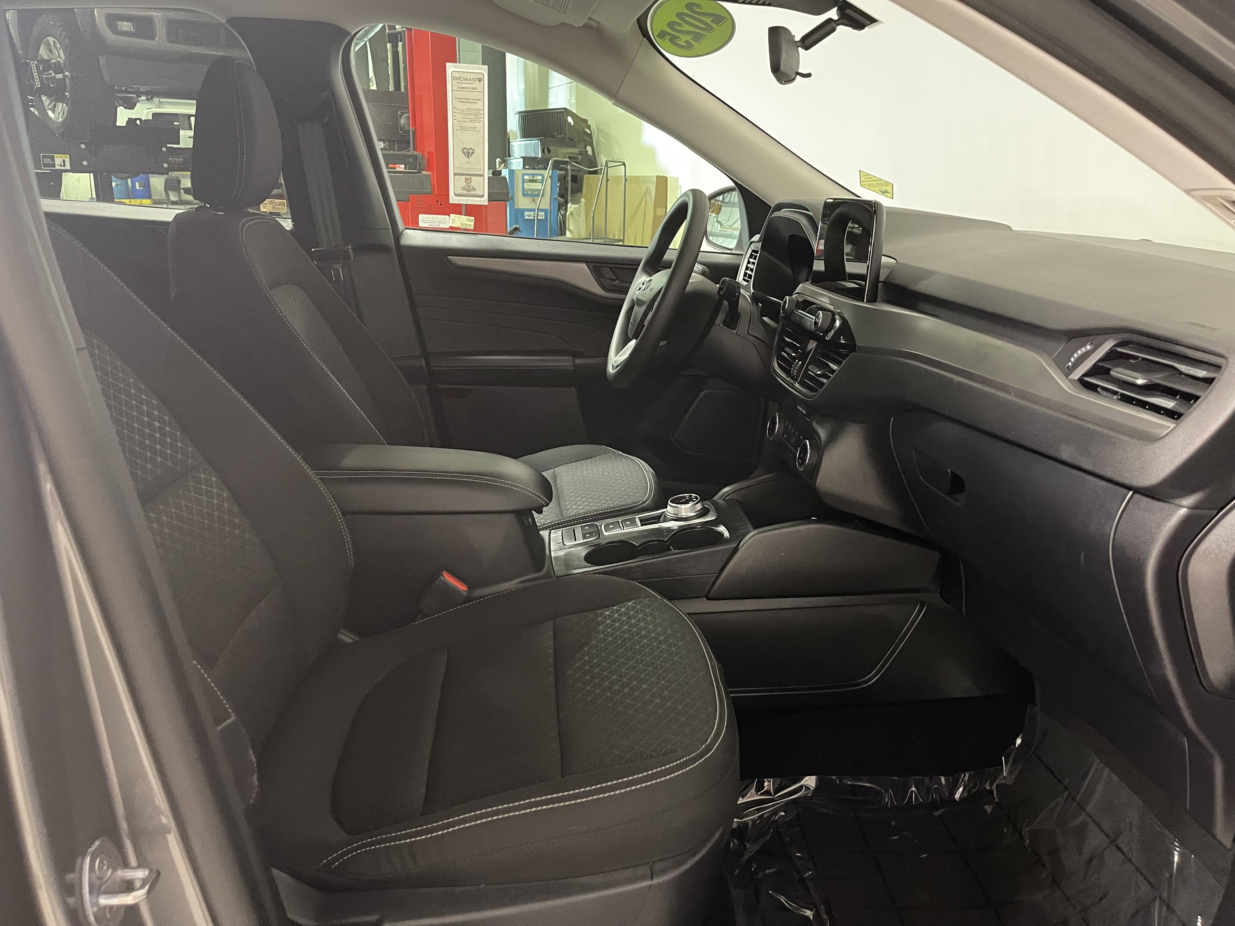 Used 2025 Ford Escape Active image 21