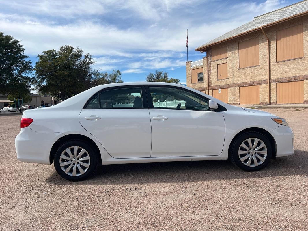Used 2012 Toyota Corolla LE image 8
