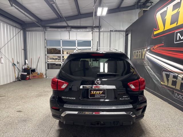 Used 2018 Nissan Pathfinder Platinum AWD/4WD image 19