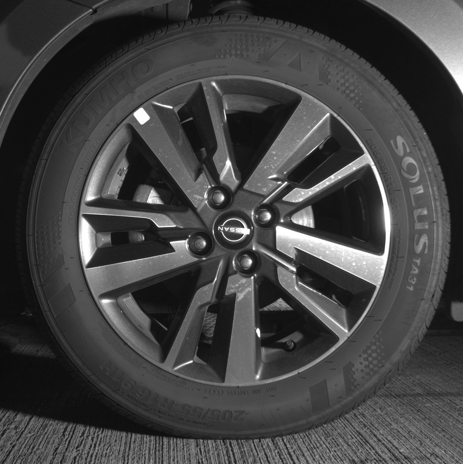 Used 2025 Nissan Versa SV image 12