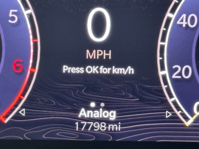 Used 2024 Jeep Wagoneer L 4WD w/ Premium Group I image 13