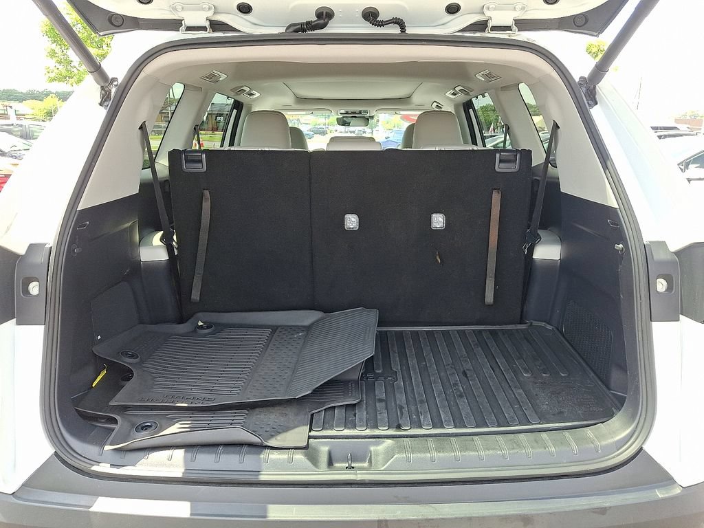 Certified 2025 Toyota Grand Highlander FWD image 29