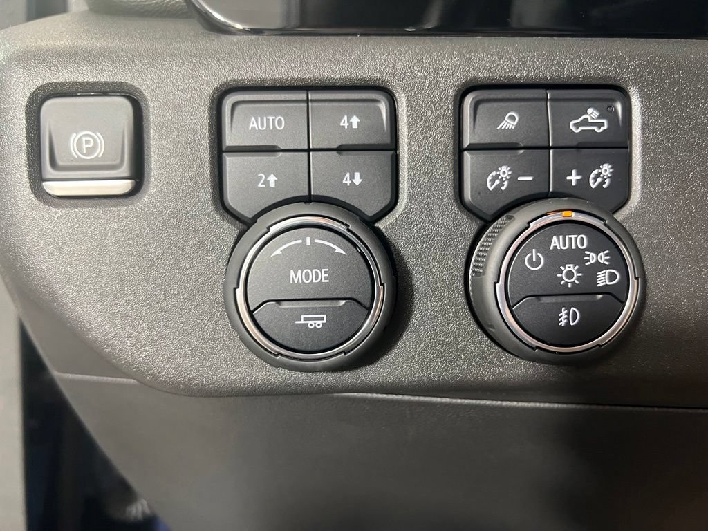 Certified 2022 Chevrolet Silverado 1500 LT Trail Boss w/ LT Trail Boss Premium Package AWD/4WD image 35
