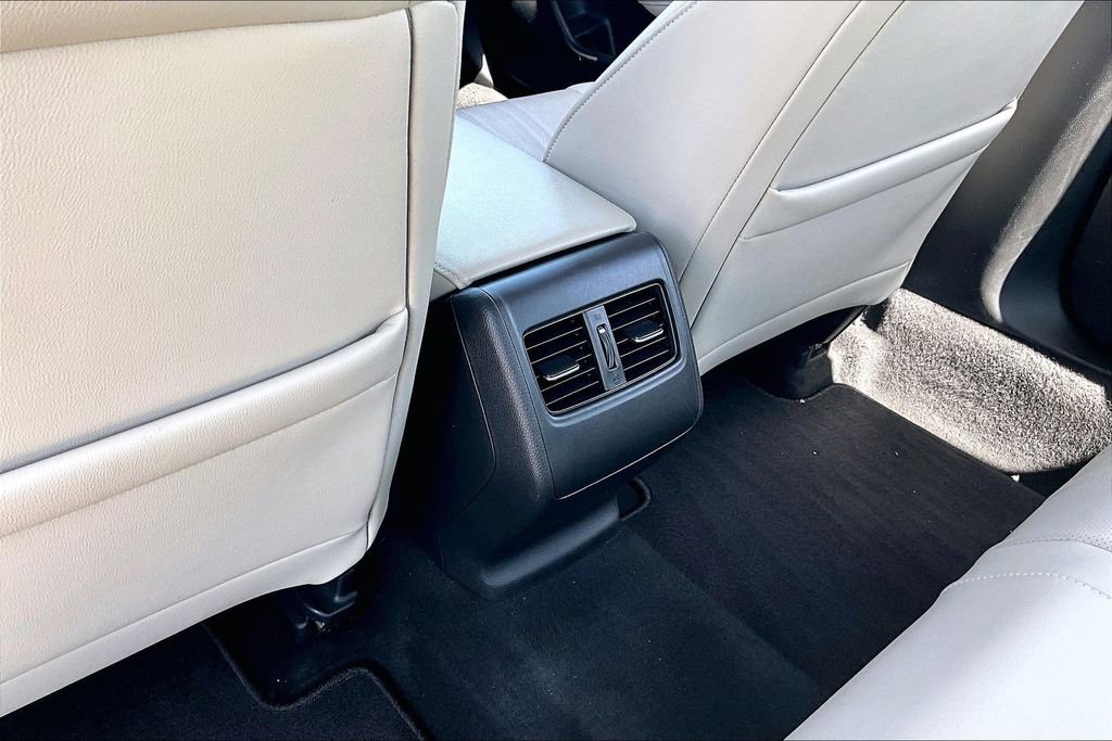 Used 2019 Honda Accord EX-L image 10