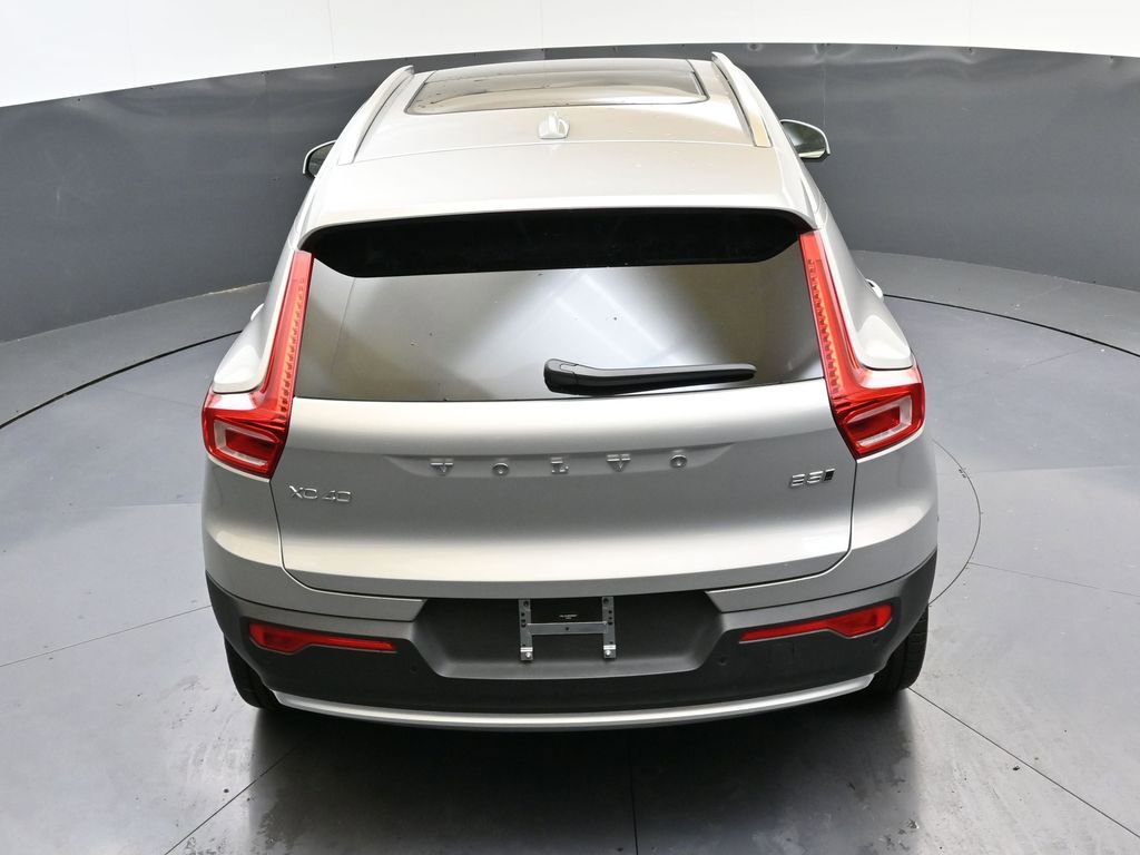 Certified 2025 Volvo XC40 B5 Core image 39