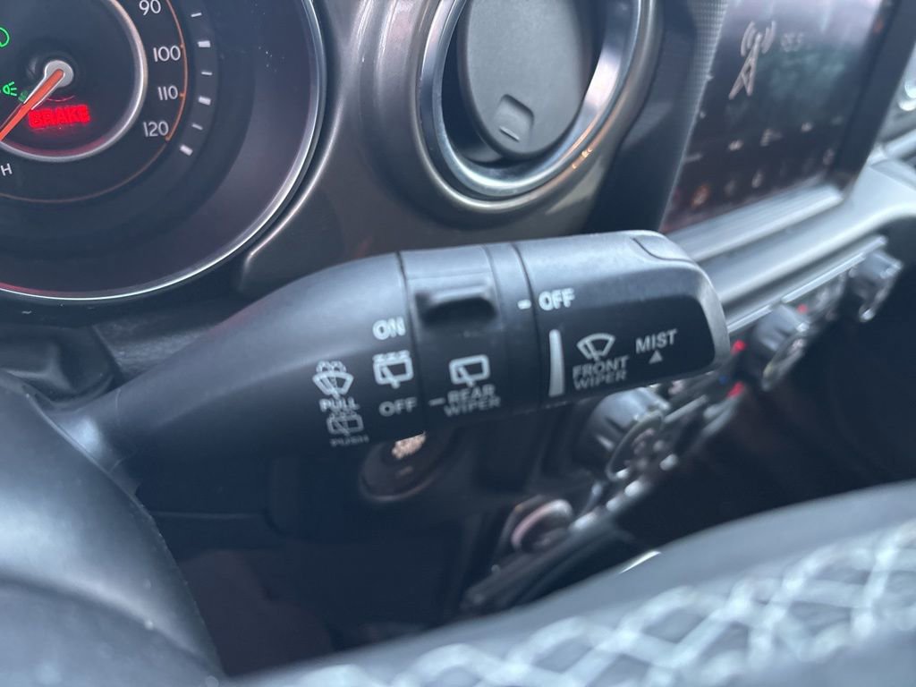 Used 2022 Jeep Wrangler Unlimited Sahara w/ Cold Weather Group AWD/4WD image 19