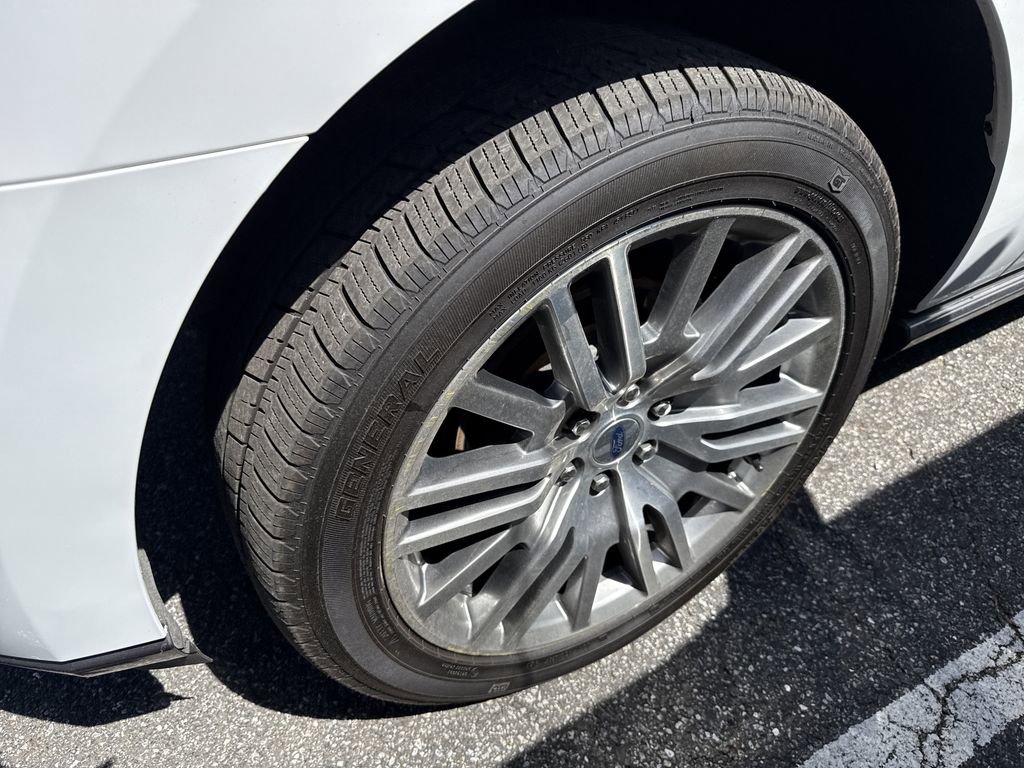 Used 2024 Ford Expedition Max Limited AWD/4WD image 7