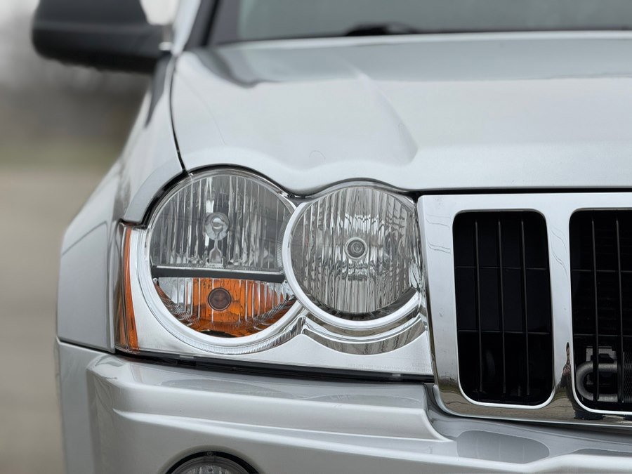 Used 2005 Jeep Grand Cherokee Limited AWD/4WD image 16