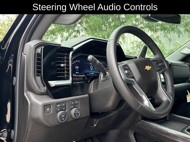 Used 2025 Chevrolet Silverado 2500 LTZ w/ LTZ Convenience Package AWD/4WD image 11
