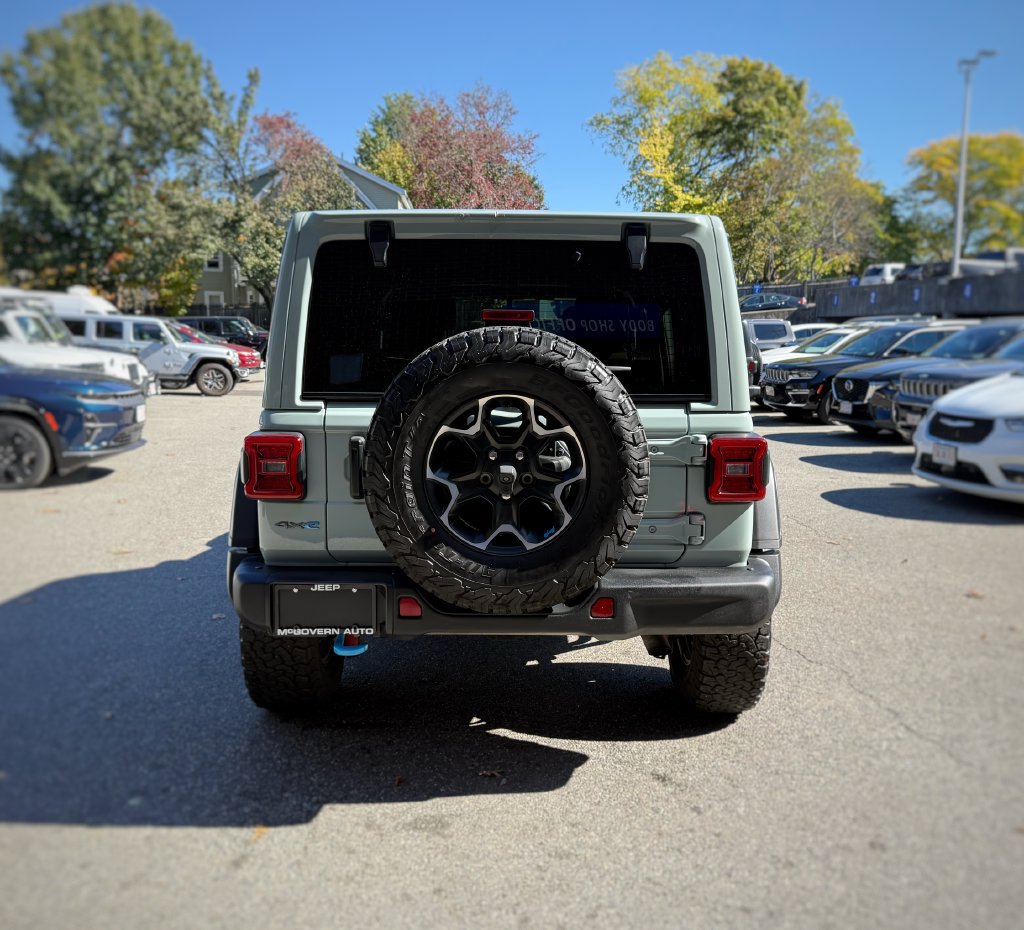 Used 2023 Jeep Wrangler Unlimited Rubicon 4xe w/ Steel Bumper Group AWD/4WD image 10