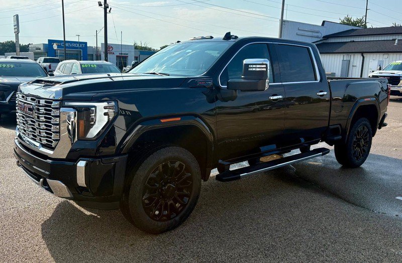 New 2026 GMC Sierra 2500 Denali w/ Denali Reserve Package AWD/4WD image 8